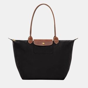 black longchamp tote medium